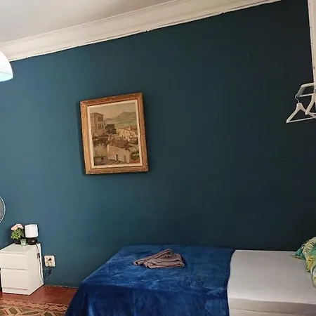 Banys Nous R5 Bed & Breakfast 3*